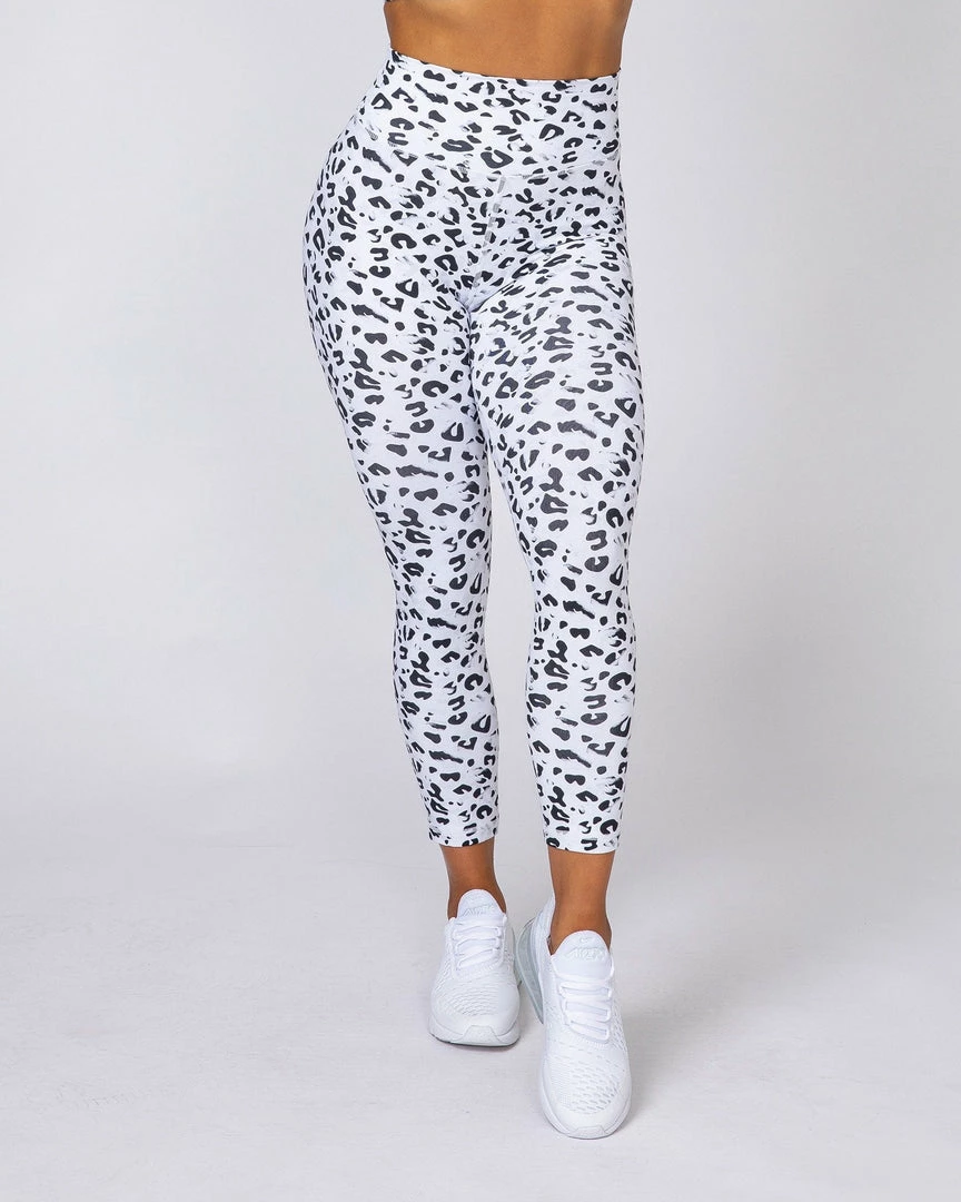 Brand new ๐ Muscle Nation Signature Scrunch 7/8 Leggings - Snow Leopard Scrunch Bum ๐ 4 Muscle Nation Signature Scrunch 7/8 Leggings - Snow Leopard Scrunch Bum