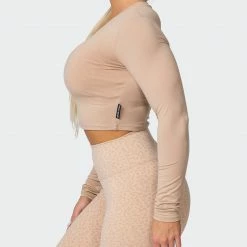 Top 10 ✔️ Muscle Nation Welcome To The Club MN Everyday Cropped Long Sleeve Top - Brown Sugar 😀 12 Muscle Nation Welcome To The Club MN Everyday Cropped Long Sleeve Top - Brown Sugar