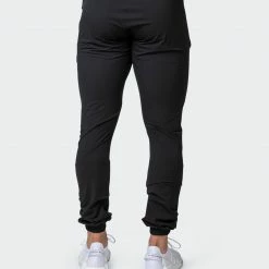 Muscle Nation 30% EOFY SALE Mens Dynamic Lightweight Tapered Joggers - Black