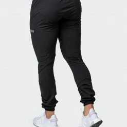 Muscle Nation 30% EOFY SALE Mens Dynamic Lightweight Tapered Joggers - Black