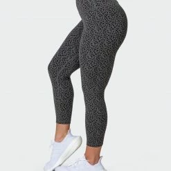 Deals 🛒 Muscle Nation Welcome To The Club Signature Scrunch 7/8 Leggings - Monochrome Mini Cheetah Print ⌛ 12 Muscle Nation Welcome To The Club Signature Scrunch 7/8 Leggings - Monochrome Mini Cheetah Print