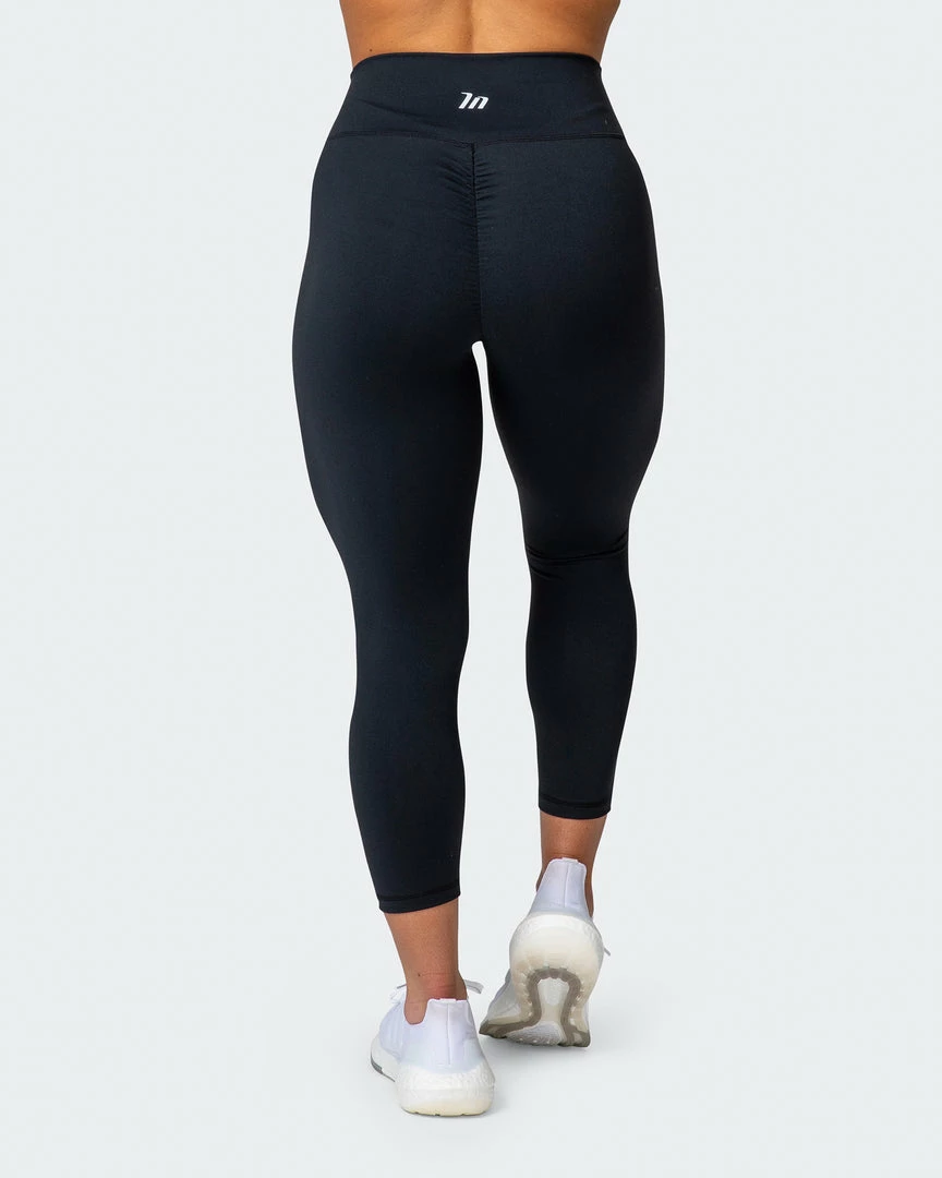Brand new ๐ Muscle Nation Signature Scrunch 7/8 Leggings - Black 30% EOFY SALE ๐ 7 Muscle Nation Signature Scrunch 7/8 Leggings - Black 30% EOFY SALE