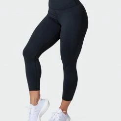 Brand new ๐ Muscle Nation Signature Scrunch 7/8 Leggings - Black 30% EOFY SALE ๐ 10 Muscle Nation Signature Scrunch 7/8 Leggings - Black 30% EOFY SALE