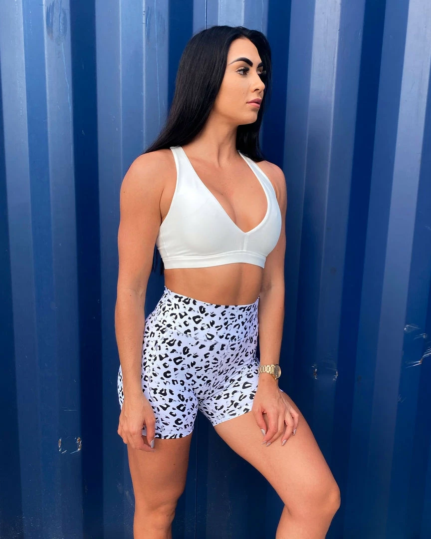 Brand new 🔥 Muscle Nation Ribbed Deep V Bra - White 👩 Womens ✔️ 6 Muscle Nation Ribbed Deep V Bra - White Womens