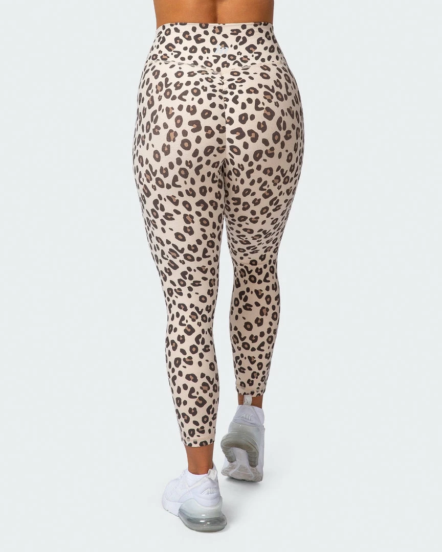 Top 10 🎁 Muscle Nation Scrunch Bum Signature Scrunch 7/8 Leggings - Cheetah Print 🔔 5 Muscle Nation Scrunch Bum Signature Scrunch 7/8 Leggings - Cheetah Print