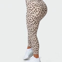 Top 10 🎁 Muscle Nation Scrunch Bum Signature Scrunch 7/8 Leggings - Cheetah Print 🔔 12 Muscle Nation Scrunch Bum Signature Scrunch 7/8 Leggings - Cheetah Print
