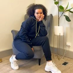 Muscle Nation Warm-Up Cropped Hoodie - Black